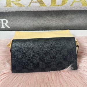 Louis Vuitton Black Damier Graphite Long Wallet Full inclusion.
